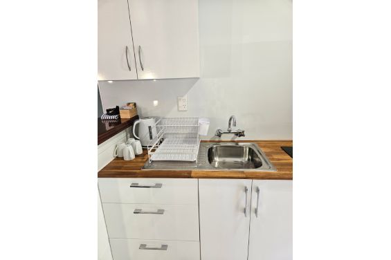 Studio Rooms with Kitchens bed